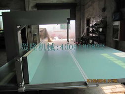 貿隆機械廠生產西安紡織物自動送料沖床紡織物液壓沖床